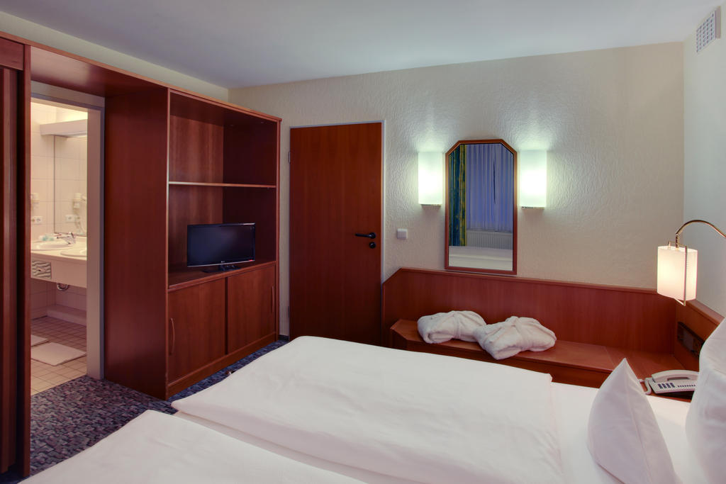 Balladins Superior Hotel Gutsmann Bad Bramstedt Zimmer foto