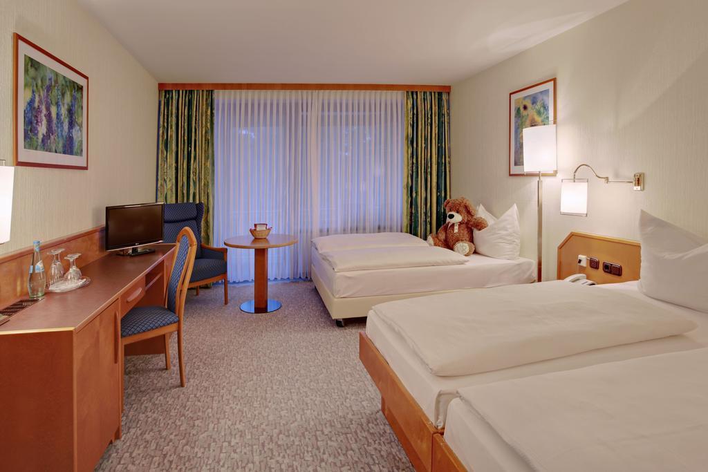 Balladins Superior Hotel Gutsmann Bad Bramstedt Zimmer foto